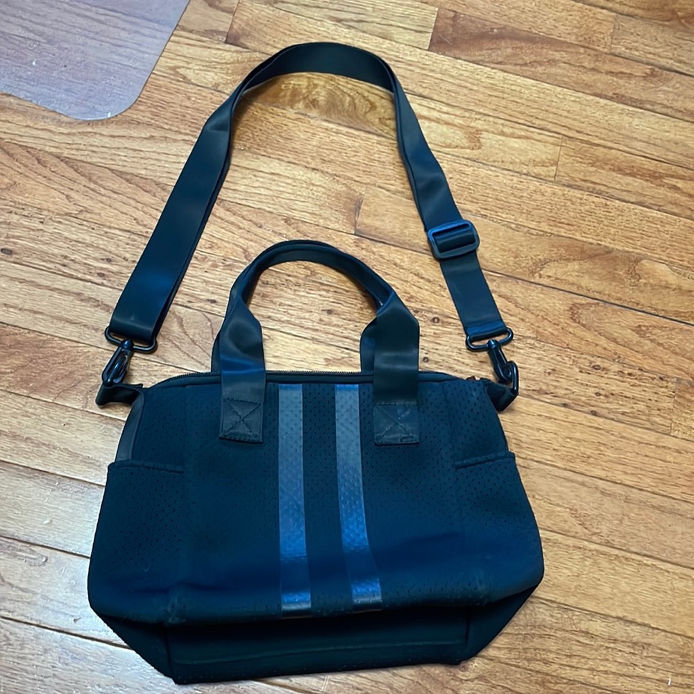 Neoprene mesh style purse